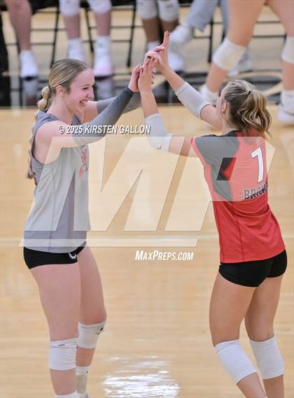 Thumbnail 2 in Lake Belton vs. Highland Park (UIL 5A Regional Semifinal) photogallery.