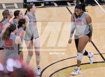 Thumbnail 2 in Lake Belton vs. Highland Park (UIL 5A Regional Semifinal) photogallery.