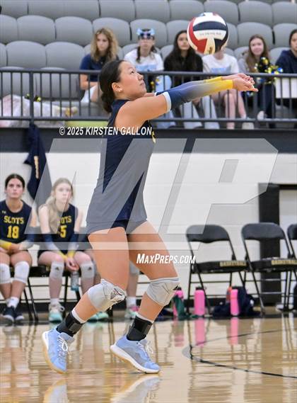 Thumbnail 1 in Lake Belton vs. Highland Park (UIL 5A Regional Semifinal) photogallery.