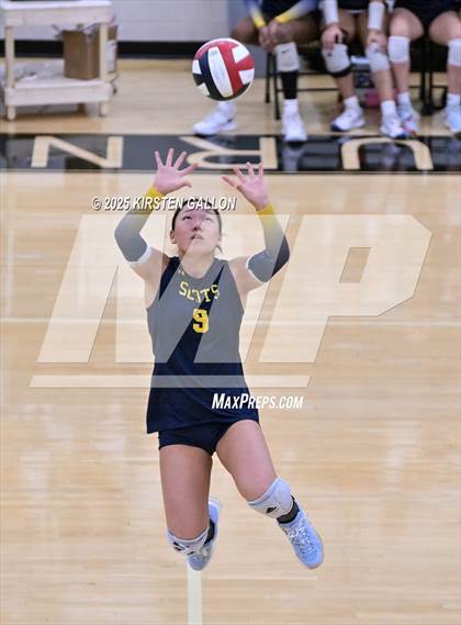 Thumbnail 1 in Lake Belton vs. Highland Park (UIL 5A Regional Semifinal) photogallery.