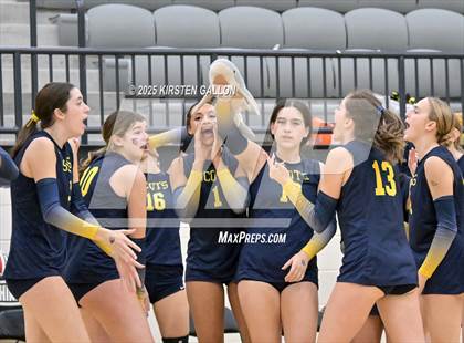 Thumbnail 2 in Lake Belton vs. Highland Park (UIL 5A Regional Semifinal) photogallery.