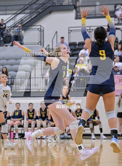 Thumbnail 1 in Lake Belton vs. Highland Park (UIL 5A Regional Semifinal) photogallery.