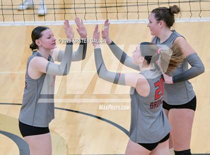 Thumbnail 1 in Lake Belton vs. Highland Park (UIL 5A Regional Semifinal) photogallery.