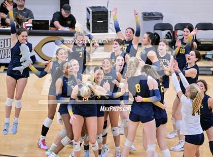 Thumbnail 3 in Lake Belton vs. Highland Park (UIL 5A Regional Semifinal) photogallery.