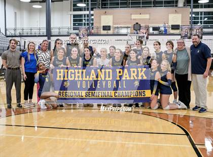 Thumbnail 2 in Lake Belton vs. Highland Park (UIL 5A Regional Semifinal) photogallery.