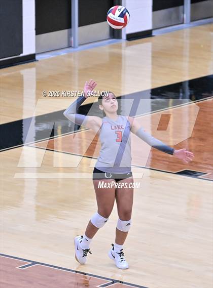 Thumbnail 1 in Lake Belton vs. Highland Park (UIL 5A Regional Semifinal) photogallery.