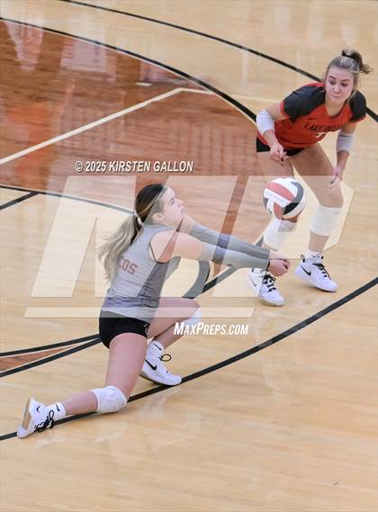 Thumbnail 2 in Lake Belton vs. Highland Park (UIL 5A Regional Semifinal) photogallery.