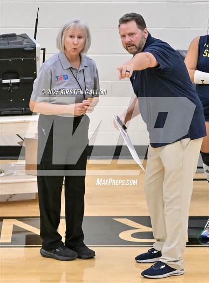 Thumbnail 1 in Lake Belton vs. Highland Park (UIL 5A Regional Semifinal) photogallery.