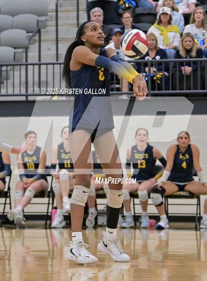 Thumbnail 2 in Lake Belton vs. Highland Park (UIL 5A Regional Semifinal) photogallery.