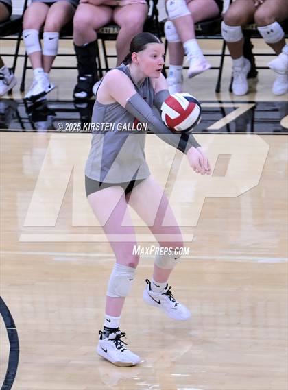 Thumbnail 2 in Lake Belton vs. Highland Park (UIL 5A Regional Semifinal) photogallery.