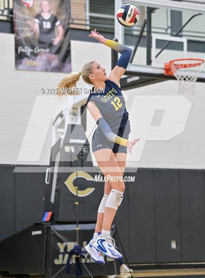 Thumbnail 1 in Lake Belton vs. Highland Park (UIL 5A Regional Semifinal) photogallery.