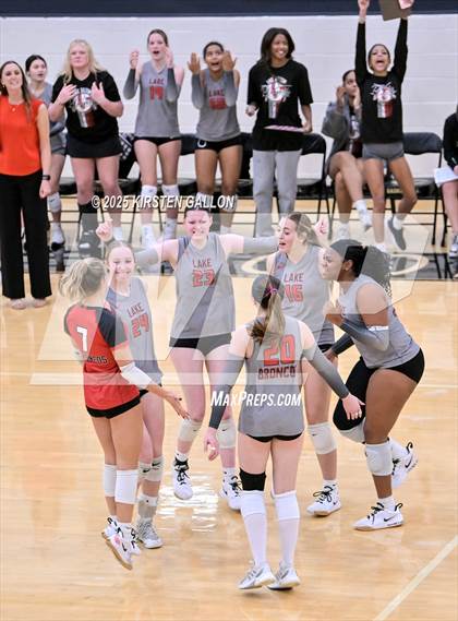 Thumbnail 2 in Lake Belton vs. Highland Park (UIL 5A Regional Semifinal) photogallery.