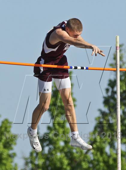 Thumbnail 2 in Arcadia Invitational (Pole Vault) photogallery.