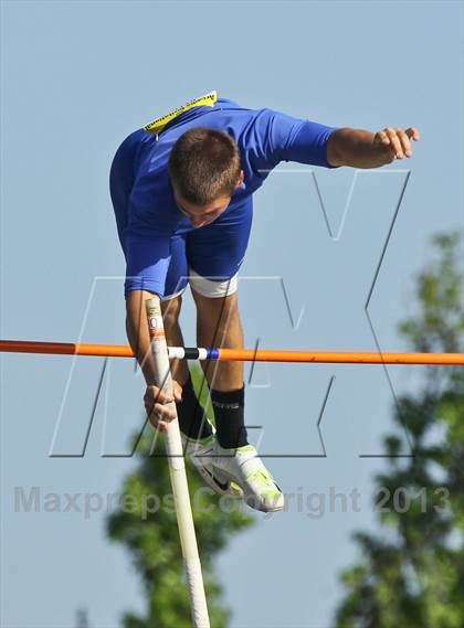 Thumbnail 1 in Arcadia Invitational (Pole Vault) photogallery.