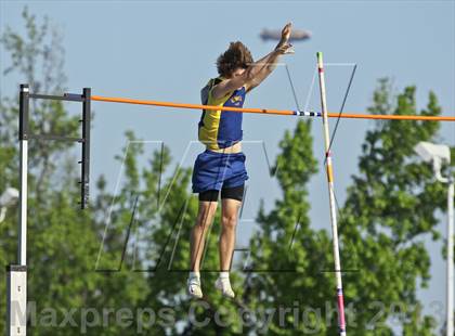 Thumbnail 3 in Arcadia Invitational (Pole Vault) photogallery.