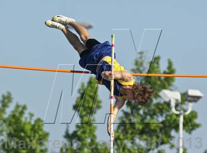 Thumbnail 2 in Arcadia Invitational (Pole Vault) photogallery.
