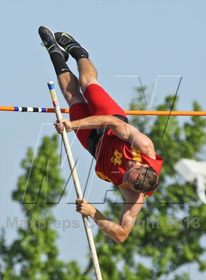Thumbnail 3 in Arcadia Invitational (Pole Vault) photogallery.