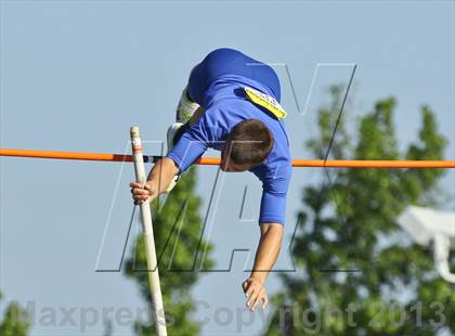 Thumbnail 2 in Arcadia Invitational (Pole Vault) photogallery.