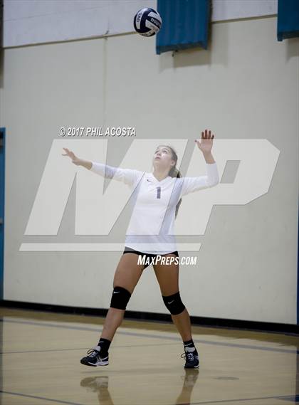 Thumbnail 3 in Cantwell-Sacred Heart vs Lake Arrowhead Christian photogallery.