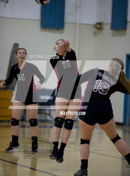 Thumbnail 2 in Cantwell-Sacred Heart vs Lake Arrowhead Christian photogallery.