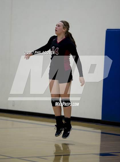 Thumbnail 3 in Cantwell-Sacred Heart vs Lake Arrowhead Christian photogallery.