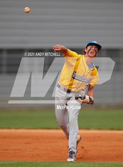 Thumbnail 3 in Hixson vs Sweetwater photogallery.