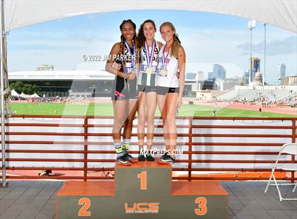 Thumbnail 3 in UIL 5A State Championship photogallery.