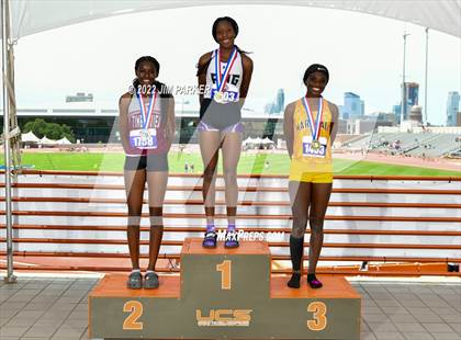 Thumbnail 2 in UIL 5A State Championship photogallery.