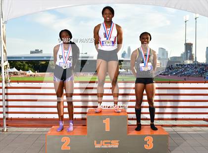 Thumbnail 3 in UIL 5A State Championship photogallery.