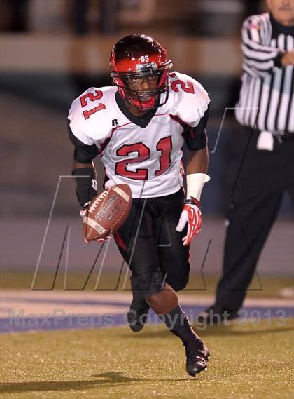Thumbnail 2 in Centennial vs. St. John Bosco (CIF SoCal Regional Open Division Final) photogallery.