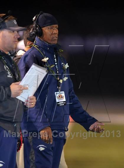 Thumbnail 1 in Centennial vs. St. John Bosco (CIF SoCal Regional Open Division Final) photogallery.