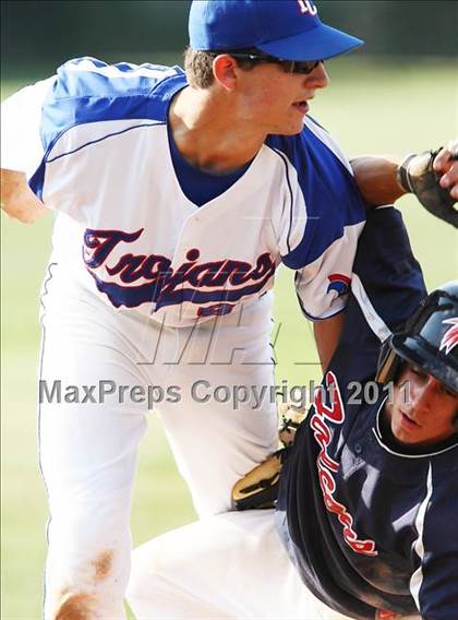 Thumbnail 2 in Trinity Christian vs. Bishop Dunne photogallery.