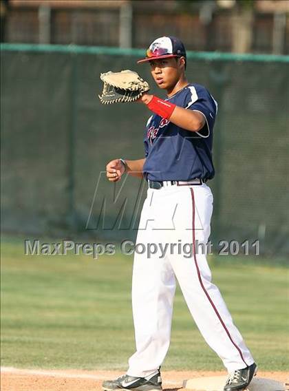 Thumbnail 3 in Trinity Christian vs. Bishop Dunne photogallery.