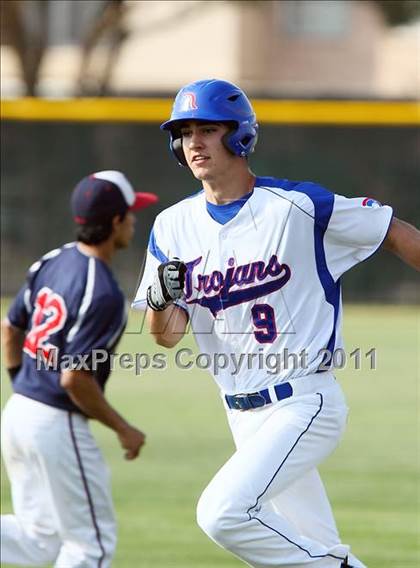 Thumbnail 3 in Trinity Christian vs. Bishop Dunne photogallery.