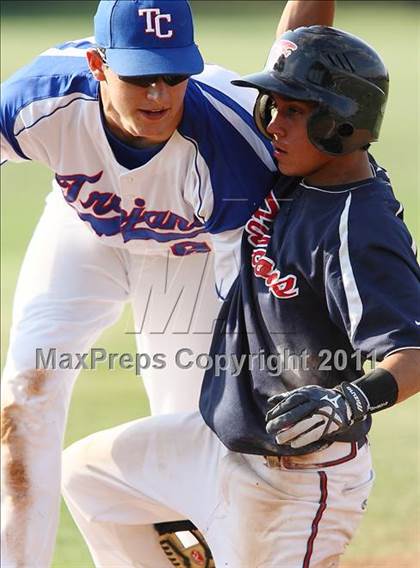 Thumbnail 3 in Trinity Christian vs. Bishop Dunne photogallery.