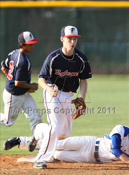 Thumbnail 2 in Trinity Christian vs. Bishop Dunne photogallery.