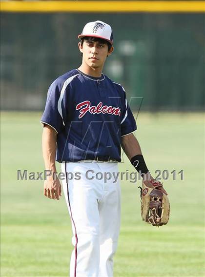 Thumbnail 2 in Trinity Christian vs. Bishop Dunne photogallery.