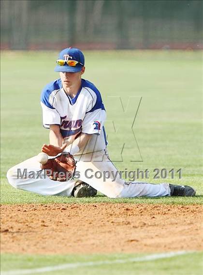 Thumbnail 2 in Trinity Christian vs. Bishop Dunne photogallery.
