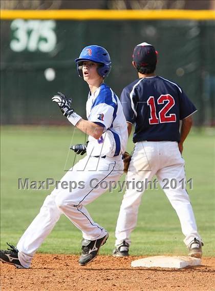 Thumbnail 2 in Trinity Christian vs. Bishop Dunne photogallery.