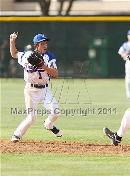 Thumbnail 2 in Trinity Christian vs. Bishop Dunne photogallery.