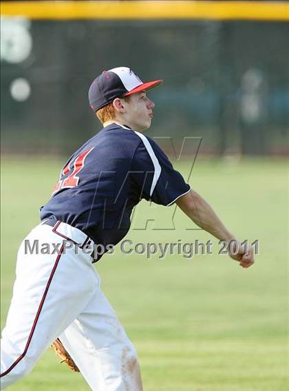 Thumbnail 2 in Trinity Christian vs. Bishop Dunne photogallery.