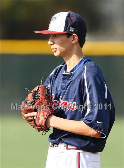 Thumbnail 2 in Trinity Christian vs. Bishop Dunne photogallery.