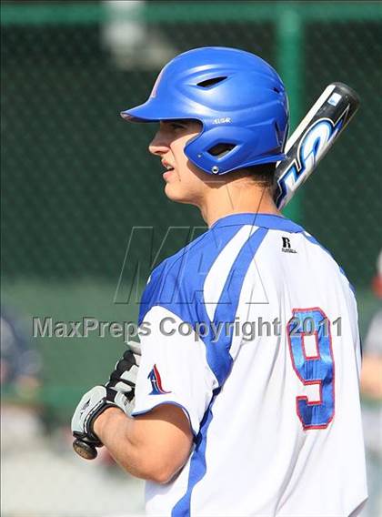Thumbnail 3 in Trinity Christian vs. Bishop Dunne photogallery.