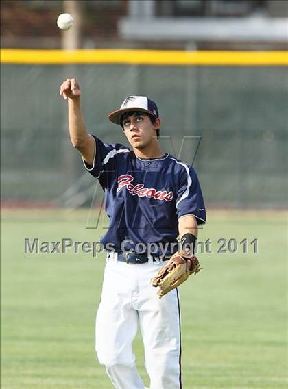 Thumbnail 3 in Trinity Christian vs. Bishop Dunne photogallery.