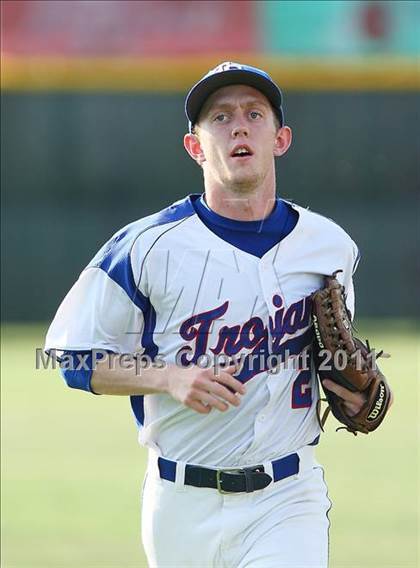 Thumbnail 2 in Trinity Christian vs. Bishop Dunne photogallery.