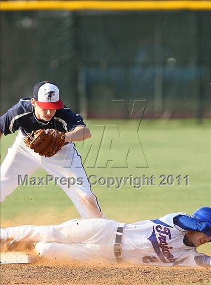 Thumbnail 2 in Trinity Christian vs. Bishop Dunne photogallery.
