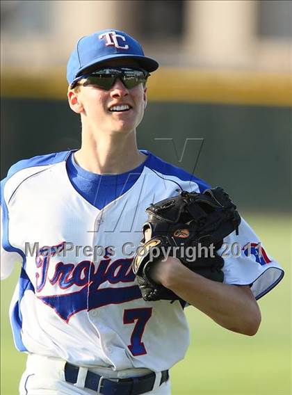 Thumbnail 3 in Trinity Christian vs. Bishop Dunne photogallery.