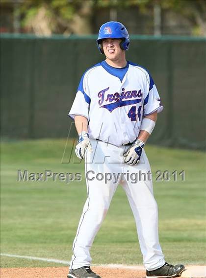 Thumbnail 2 in Trinity Christian vs. Bishop Dunne photogallery.