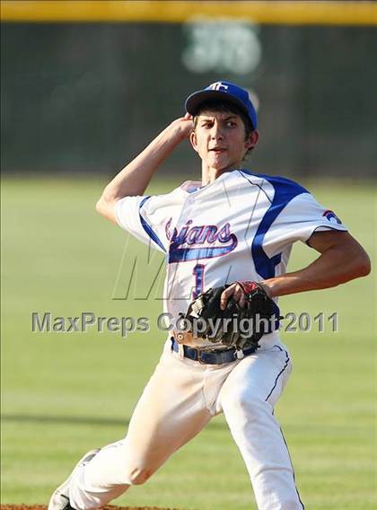 Thumbnail 3 in Trinity Christian vs. Bishop Dunne photogallery.