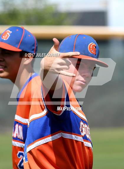 Thumbnail 3 in Desert Oasis vs. Bishop Gorman photogallery.